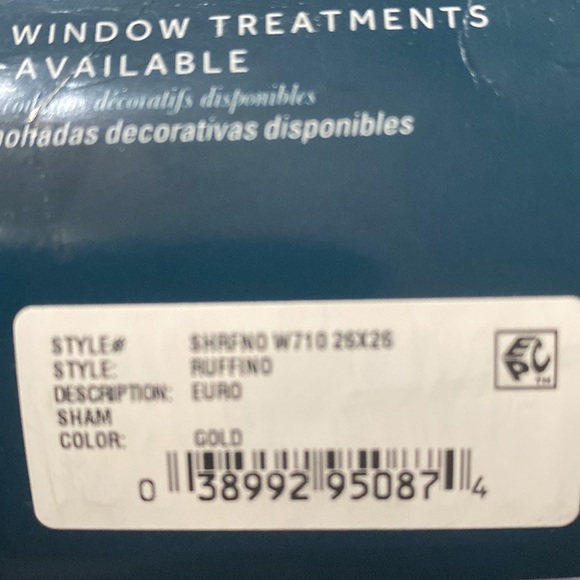 WATERFORD EURO SHAM
26in × 26in (66 cm x 66 cm)
Fits pillow: 26in x 26in NWT - Picture 9 of 9